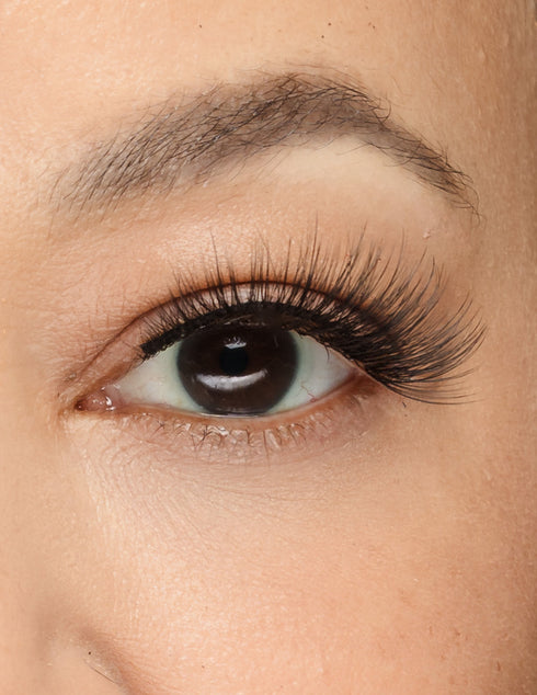 Making Moves Lash Style