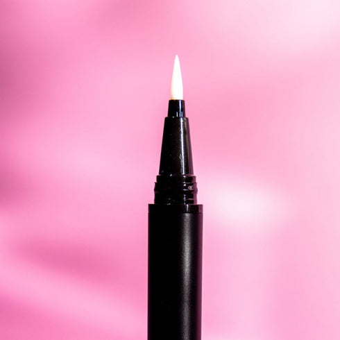 TRUE GLUE Eyeliner & Lash Adhesive Pen